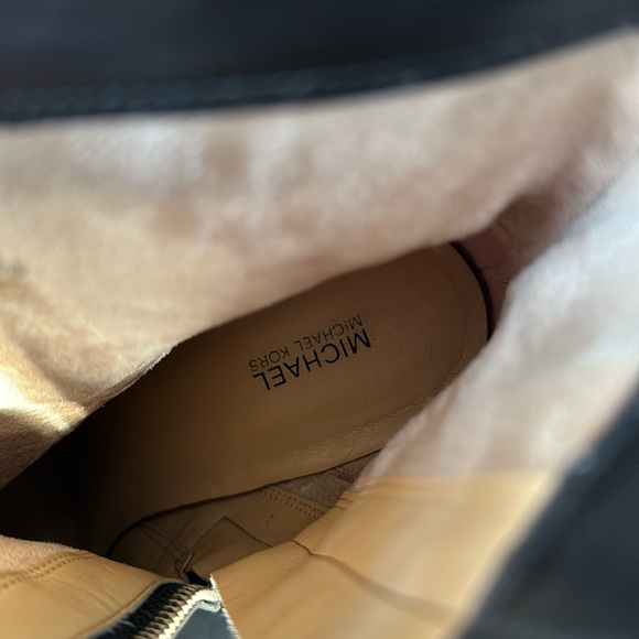 Michael Kors size 11 black ankle boots - Picture 9 of 11